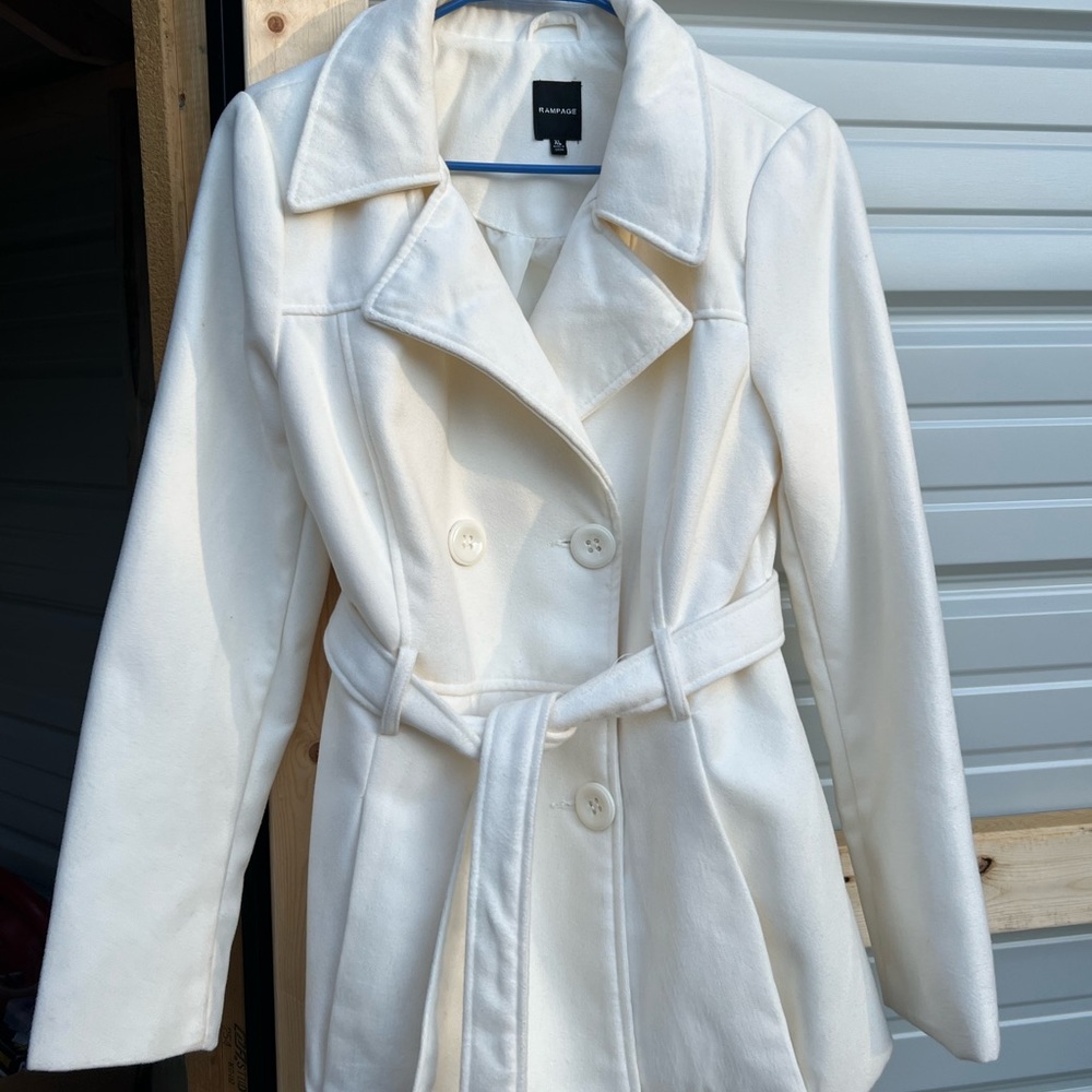 Cream/Ivory Peacoat Sz XL